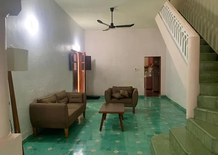 Habitacion Mediana Con Piscina